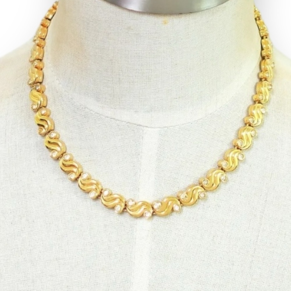 Nina Ricci Gold Plated Necklace - Picture 2 of 8